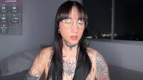 xisisxx online show from 27, 3, 2026