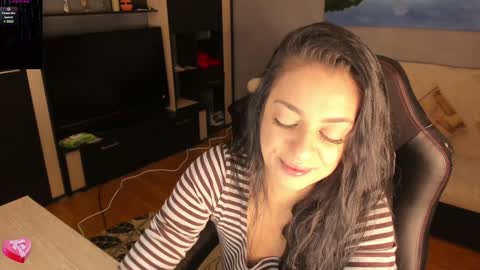 Snapshot of xlaracroftx chatting on 18, 12, 2024 Lara online show from 18, 12, 2024