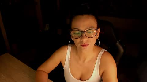 Lara online show from 4, 4, 2026