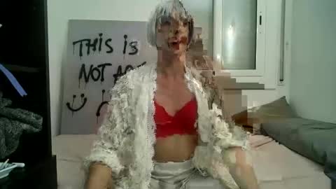 Snapshot of xlecram chatting on 25, 12, 2024 Wendy online show from 25, 12, 2024