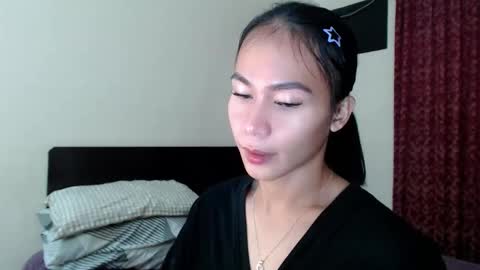 Snapshot of xlovely_destinyx chatting on 4, 12, 2025 Alice online show from 4, 12, 2025