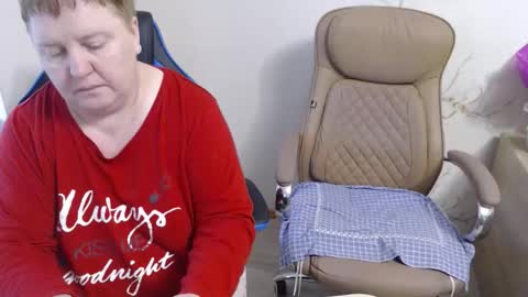 Snapshot of xmollyjanex chatting on 16, 11, 2025 XMollyJaneX online show from 16, 11, 2025