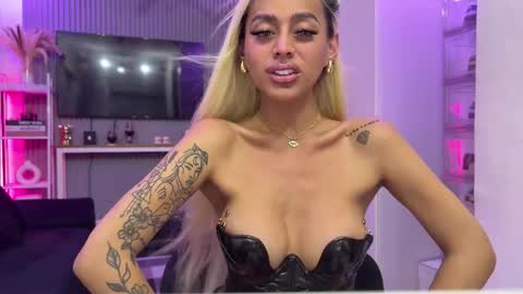 Snapshot of xmonstrouscockivy chatting on 18, 11, 2025 TAMARA MY LOVE online show from 18, 11, 2025