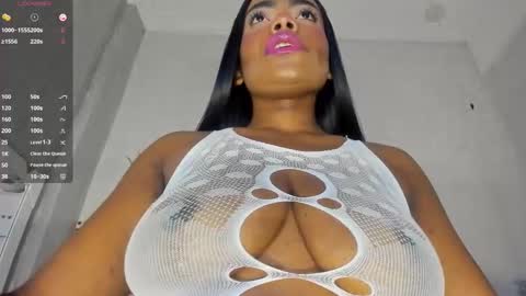 Snapshot of xnahomi chatting on 28, 9, 2025 online show from 28, 9, 2025