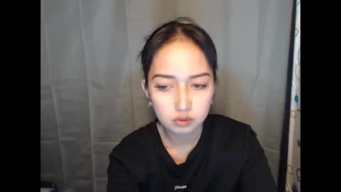 Ilove play tab00 and dirty show on wsp or tg and isell many videos and naked photos there online show from 22, 4, 2026