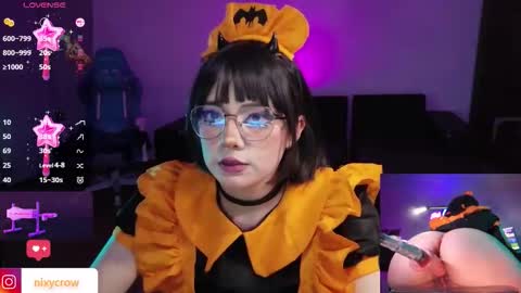 Snapshot of xnixycrow11 chatting on 16, 10, 2025 Nixy Crow online show from 16, 10, 2025