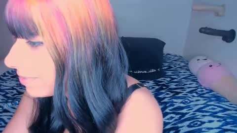 Snapshot of xocurvyrae chatting on 20, 12, 2024 Rae online show from 20, 12, 2024