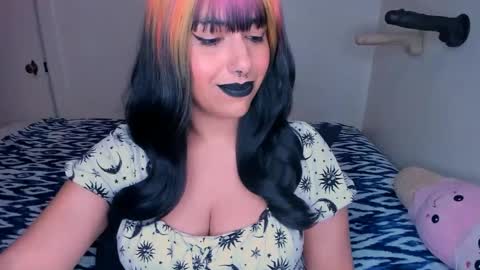 Snapshot of xocurvyrae chatting on 28, 2, 2025 Rae online show from 28, 2, 2025