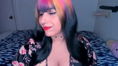 Snapshot of xocurvyrae chatting on 5, 3, 2025 Rae online show from 5, 3, 2025