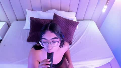 Snapshot of xolara chatting on 17, 4, 2026 Xolara online show from 17, 4, 2026