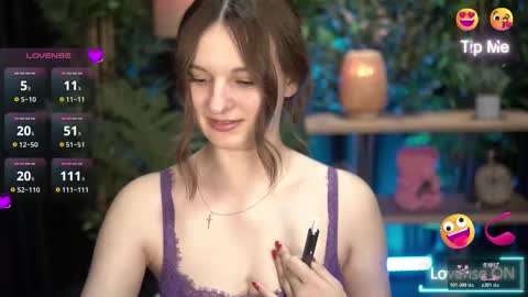 Snapshot of xoxo_molly chatting on 21, 10, 2025 xoxo_molly online show from 21, 10, 2025