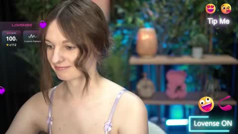 Snapshot of xoxo_molly chatting on 15, 11, 2025 xoxo_molly online show from 15, 11, 2025