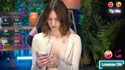 Snapshot of xoxo_molly chatting on 24, 11, 2025 xoxo_molly online show from 24, 11, 2025