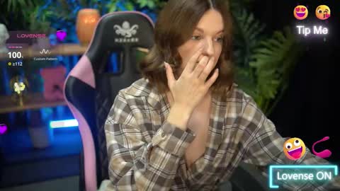 Snapshot of xoxo_molly chatting on 27, 11, 2025 xoxo_molly online show from 27, 11, 2025