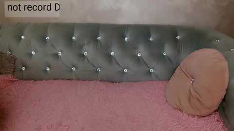 xqueencarox online show from 11, 11, 2025