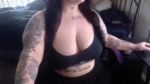 xorileyschembri online show from 10, 3, 2025