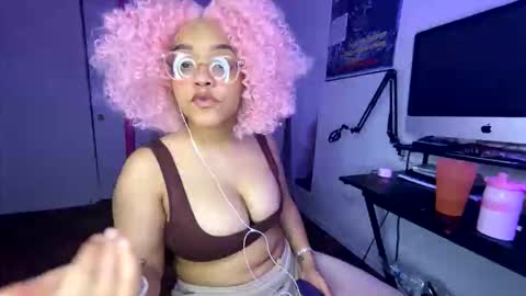 xStarGazingx online show from 10, 3, 2026