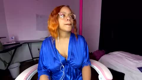 xStarGazingx online show from 28, 5, 2026