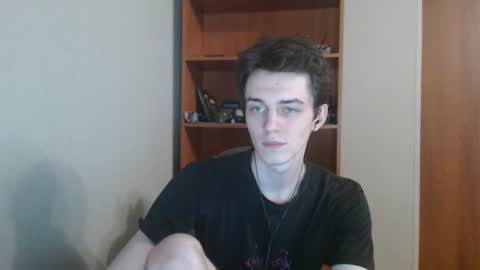 Snapshot of xtraqqq chatting on 23, 10, 2025 traqqq online show from 23, 10, 2025