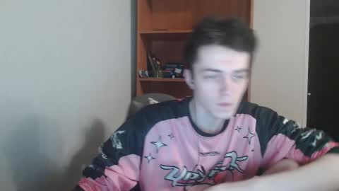 Snapshot of xtraqqq chatting on 2, 11, 2025 traqqq online show from 2, 11, 2025