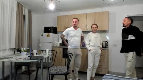 xveryhotcouple online show from 1, 11, 2025