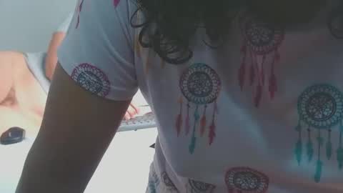 Gabriela and Camila online show from 23, 2, 2025