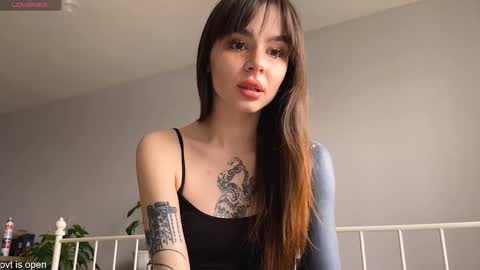 Lily online show from 25, 3, 2026