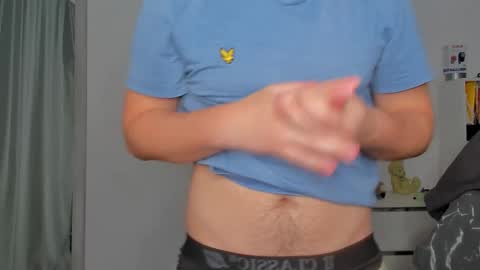 Snapshot of xx_raul_xx_ chatting on 25, 11, 2025 raul online show from 25, 11, 2025