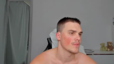 Snapshot of xx_raul_xx_ chatting on 30, 11, 2025 raul online show from 30, 11, 2025