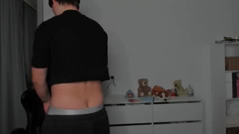 Snapshot of xx_raul_xx_ chatting on 12, 2, 2026 raul online show from 12, 2, 2026