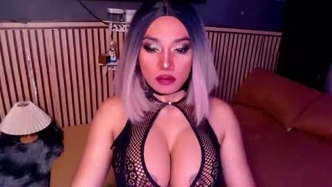 Snapshot of xxcinddyxx chatting on 6, 11, 2025 cinddy online show from 6, 11, 2025