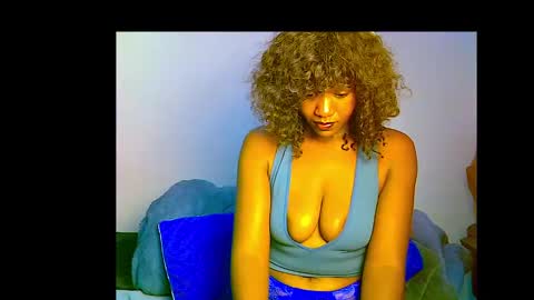 Snapshot of xxfleurlove chatting on 19, 11, 2025 xxfleurlove online show from 19, 11, 2025