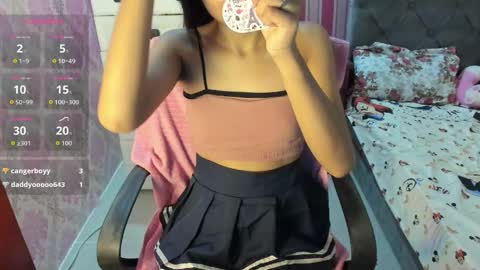 Snapshot of xxkayjeanxx chatting on 27, 5, 2026 Aya online show from 27, 5, 2026