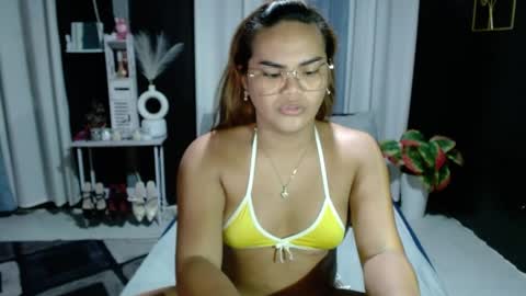 Snapshot of xxkylie_smithxx chatting on 4, 6, 2026 Kylie Smith online show from 4, 6, 2026