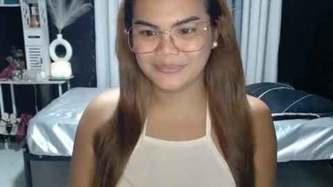 Snapshot of xxkylie_smithxx chatting on 19, 6, 2026 Kylie Smith online show from 19, 6, 2026