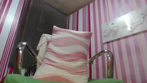 xxrowenatastycockforyouxx online show from 13, 2, 2025