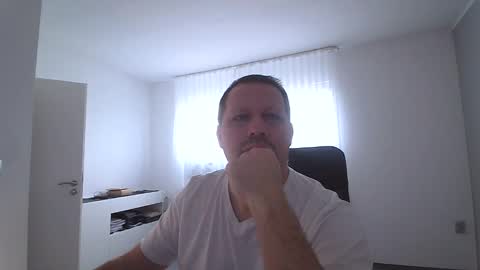 Snapshot of xxstrikerxx chatting on 18, 12, 2024 Eddi online show from 18, 12, 2024