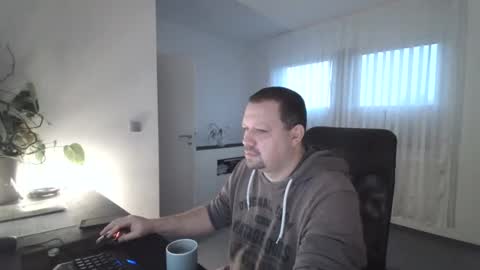 Snapshot of xxstrikerxx chatting on 23, 1, 2025 Eddi online show from 23, 1, 2025