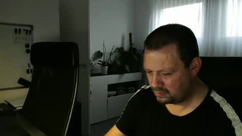 Snapshot of xxstrikerxx chatting on 16, 10, 2025 Eddi online show from 16, 10, 2025