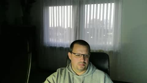 Snapshot of xxstrikerxx chatting on 14, 12, 2025 Eddi online show from 14, 12, 2025