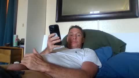 Snapshot of xxxelentdick chatting on 5, 5, 2026 deeeeznutz online show from 5, 5, 2026