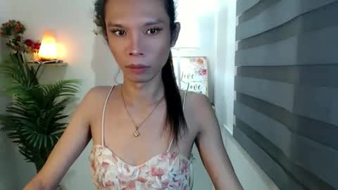 Snapshot of xxxfuckgirlyumsxxx chatting on 11, 11, 2025 Your Princess Yums online show from 11, 11, 2025