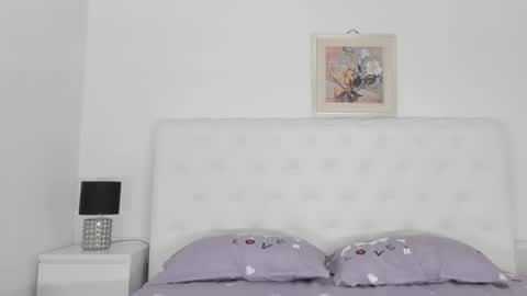 Elvira online show from 10, 2, 2025