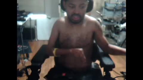 Snapshot of xxxonwheelz chatting on 12, 9, 2025 xxxonwheelz online show from 12, 9, 2025