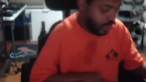 Snapshot of xxxonwheelz chatting on 18, 11, 2025 xxxonwheelz online show from 18, 11, 2025