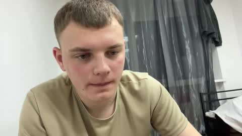 Snapshot of xxxten_ chatting on 6, 3, 2026 Leo online show from 6, 3, 2026