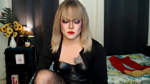 QueenMarina online show from 24, 1, 2025