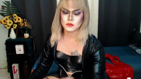 QueenMarina online show from 1, 2, 2025