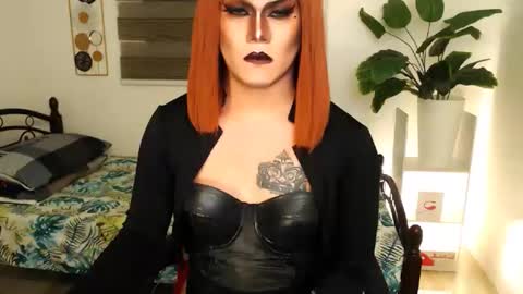 Snapshot of xyournightmarequeenx chatting on 25, 4, 2026 QueenMarina online show from 25, 4, 2026
