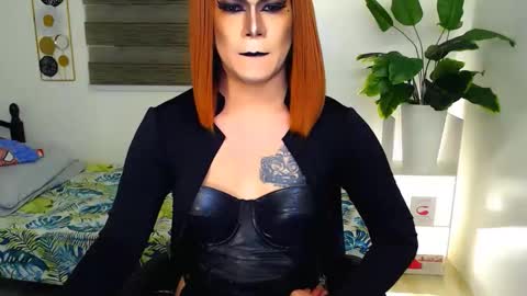 Snapshot of xyournightmarequeenx chatting on 24, 5, 2026 QueenMarina online show from 24, 5, 2026